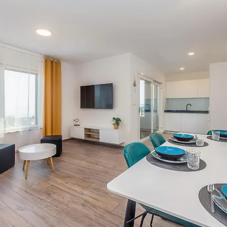 Apartments Luca & Sally * Krk Town